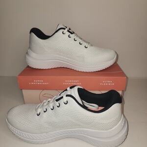 Easy Spirit Women's Gedla Slip On Athletic Sneaker Size 8